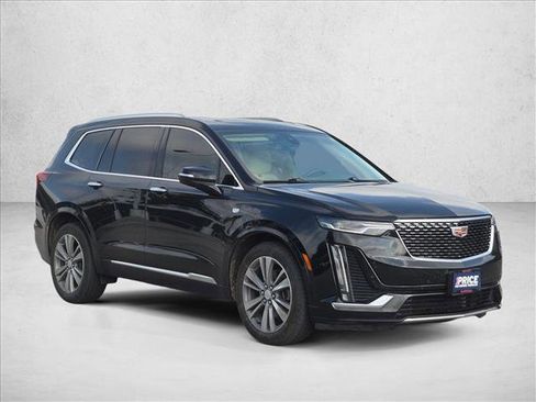 Used 2020 Cadillac XT6 Premium Luxury FWD image 3