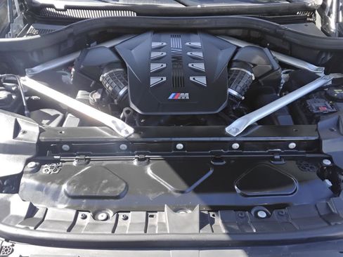 Used 2023 BMW X7 M60i w/ Executive Package image 15