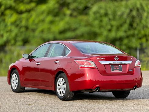 Used 2014 Nissan Altima 2.5 S image 10