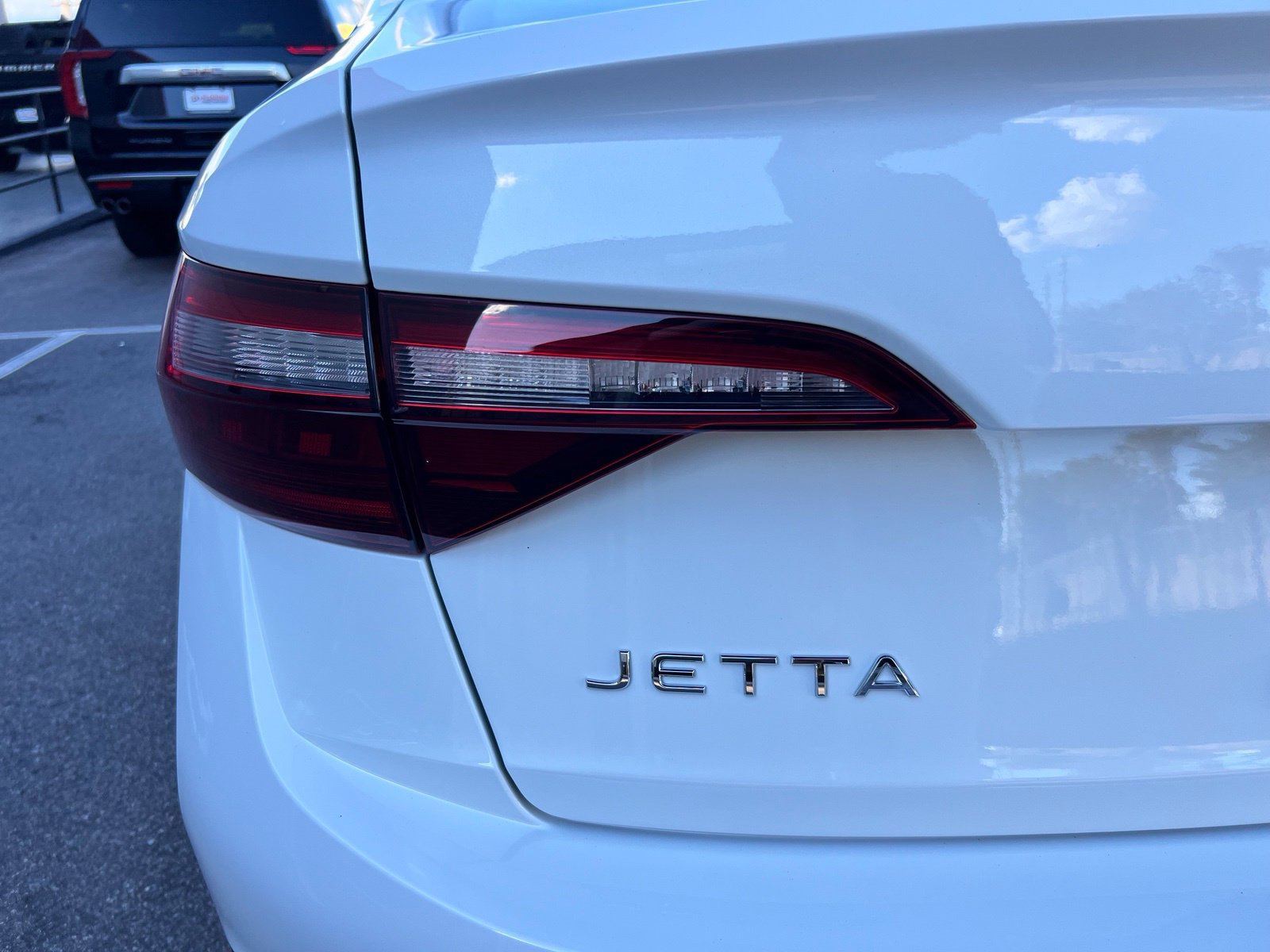 Used 2024 Volkswagen Jetta SE w/ Panoramic Sunroof Package FWD image 25
