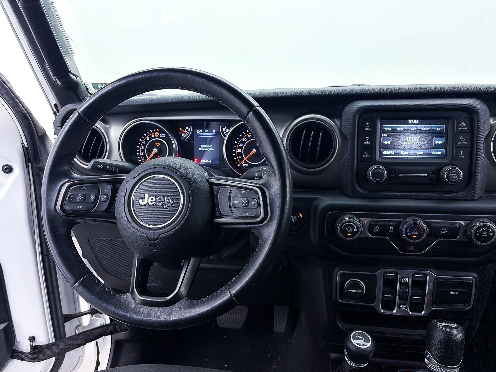 Used 2018 Jeep Wrangler Unlimited Sport S AWD/4WD image 3
