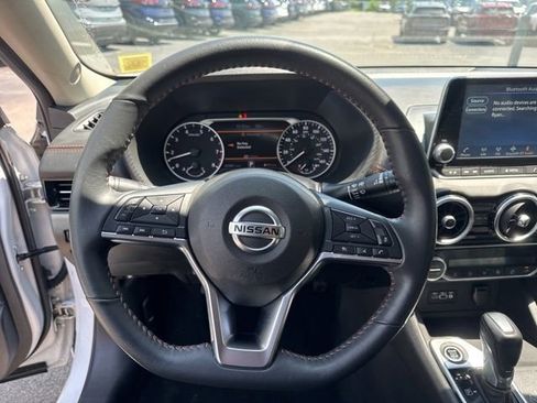 Used 2023 Nissan Sentra SR w/ Midnight Edition Package FWD image 11