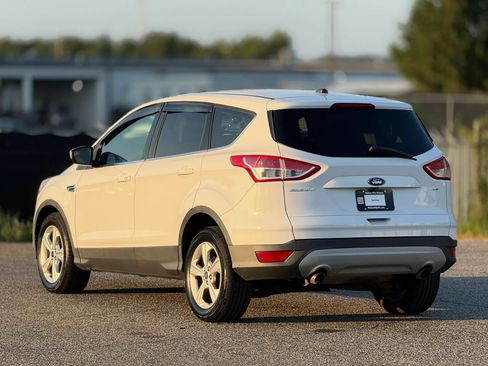 Used 2015 Ford Escape SE FWD image 10