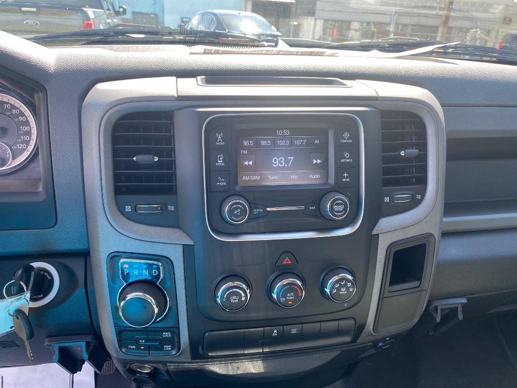 Used 2018 RAM 1500 Express w/ Express Value Package AWD/4WD image 28