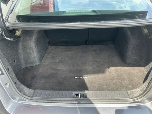 Used 2021 Nissan Versa SV FWD image 16