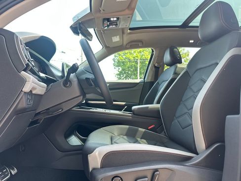 New 2026 Volkswagen Atlas Peak Edition AWD/4WD image 8