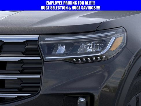 New 2026 Ford Explorer Active w/ Active Comfort Package AWD/4WD image 18