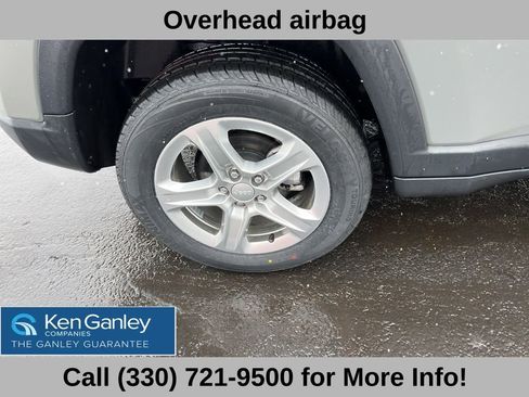 Used 2023 Jeep Compass Latitude image 22