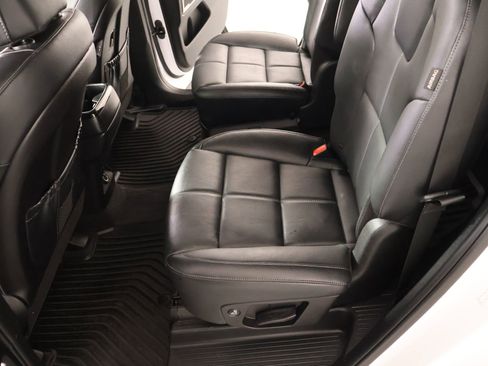 Used 2024 Kia Telluride EX w/ EX Captain's Chair Package FWD image 13
