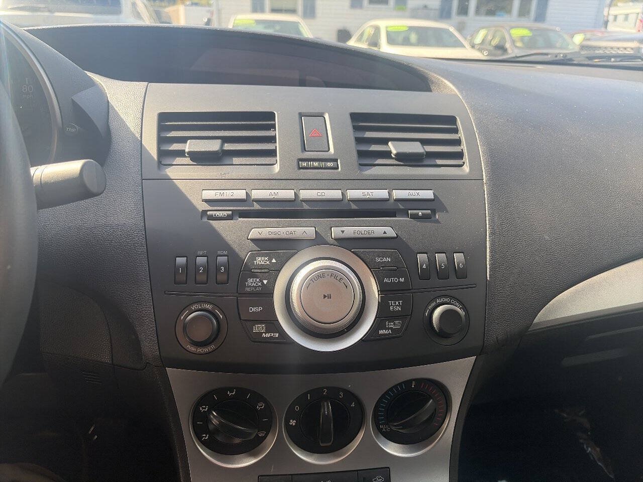 Used 2010 MAZDA MAZDA3 i Touring FWD image 7