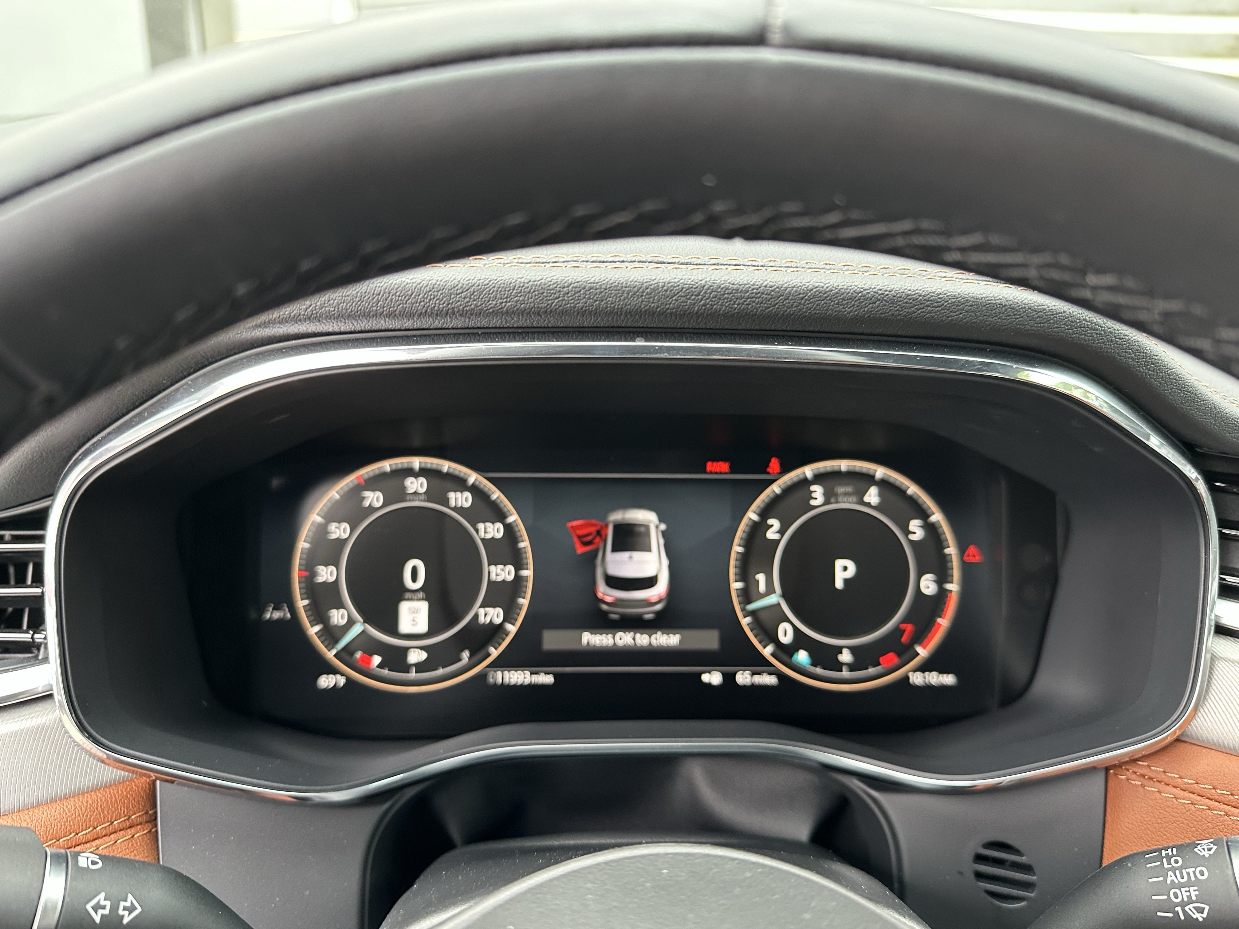 Certified 2026 Jaguar F-PACE R-Dynamic S AWD/4WD image 24