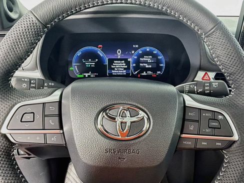 New 2026 Toyota Sienna XSE FWD image 15