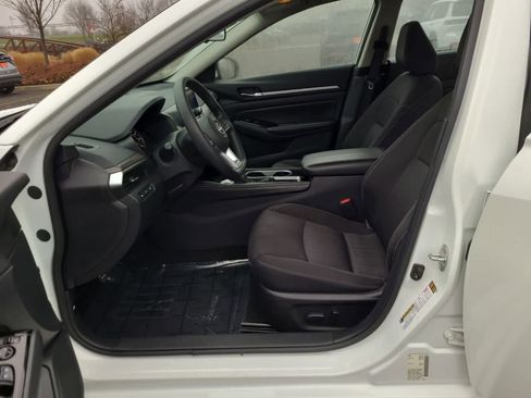 Used 2023 Nissan Altima 2.5 SV image 19