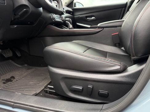 Used 2024 Nissan Sentra SR w/ SR Premium Package FWD image 12