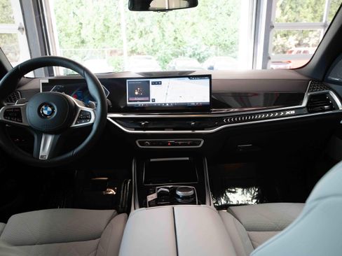Used 2026 BMW X5 xDrive40i w/ M Sport Package AWD/4WD image 20