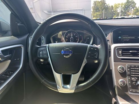 Used 2016 Volvo S60 T5 Premier FWD image 11