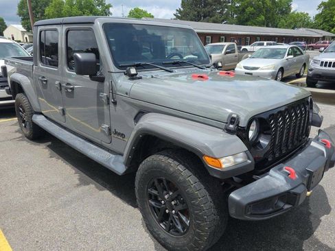 Used 2022 Jeep Gladiator Sport AWD/4WD image 11
