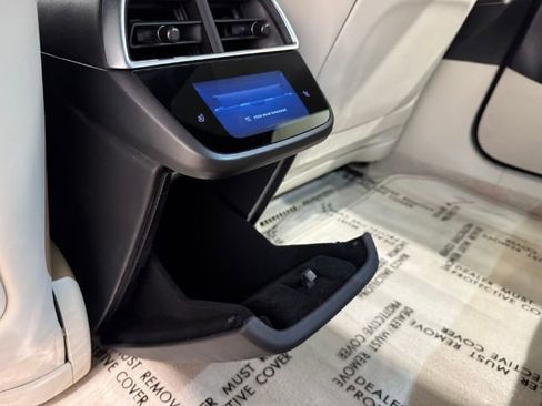 Used 2022 Lucid Air Grand Touring image 40