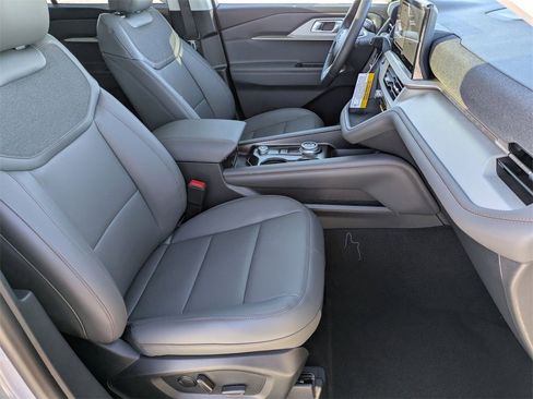 New 2026 Ford Explorer Active image 22