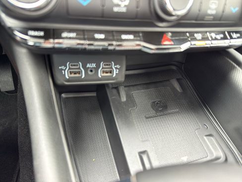 Used 2021 Dodge Durango R/T w/ Tow 'N Go Package AWD/4WD image 21