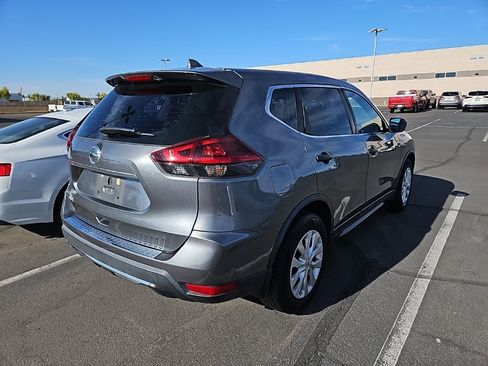 Used 2020 Nissan Rogue S image 3