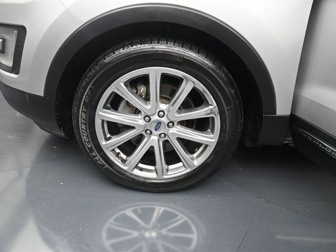 Used 2017 Ford Explorer Limited FWD image 19