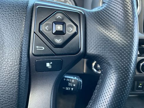 Used 2017 Toyota Tacoma TRD Sport w/ Premium & Technology Package image 22