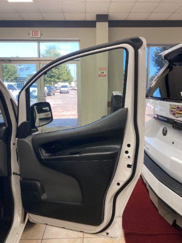 Used 2020 Nissan NV200 S FWD image 17
