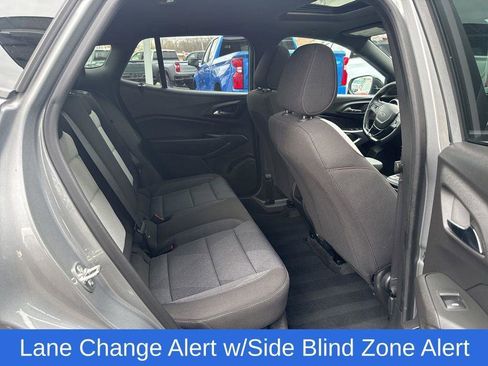 Certified 2024 Chevrolet Trax RS w/ Sunroof Package FWD image 13