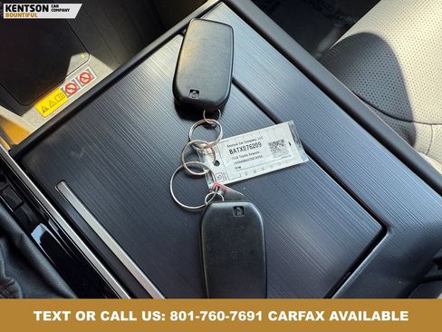 Used 2026 Toyota Sequoia Platinum AWD/4WD image 40
