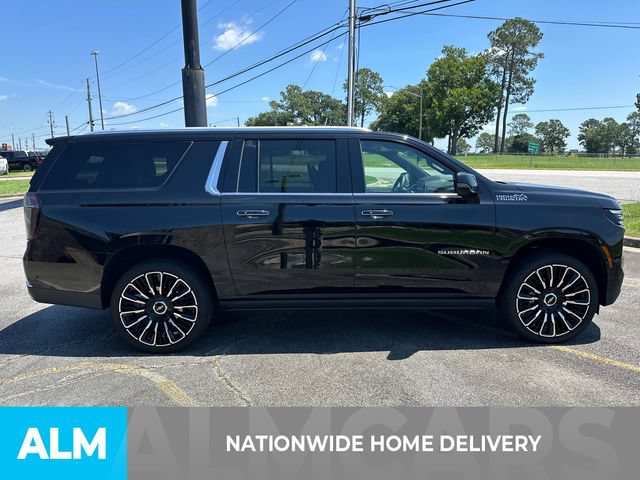 Used 2025 Chevrolet Suburban High Country AWD/4WD image 4