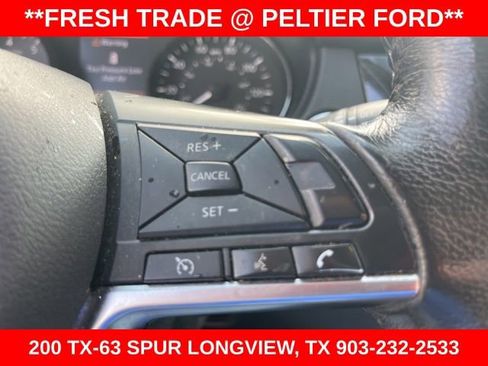 Used 2019 Nissan Rogue SV image 17