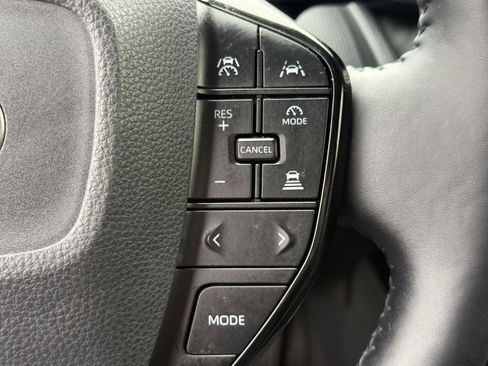Used 2023 Toyota Prius XLE FWD image 20