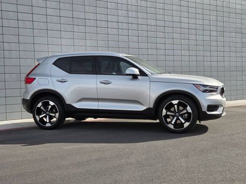 Used 2019 Volvo XC40 T5 Momentum AWD/4WD image 7