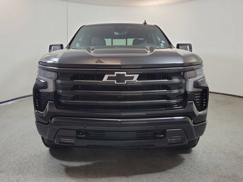 Used 2025 Chevrolet Silverado 1500 High Country w/ Midnight Edition AWD/4WD image 2