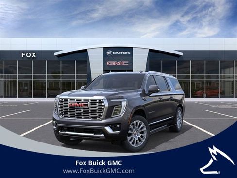 Used 2026 GMC Yukon XL Denali w/ Sun & Power Step Package image 8