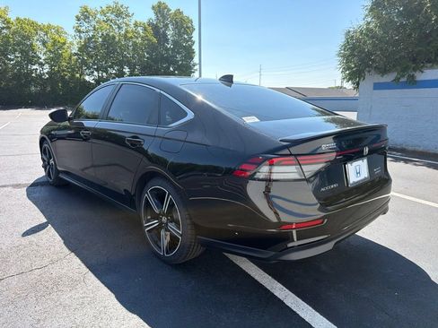 Used 2023 Honda Accord Sport image 3