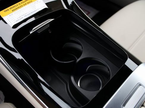 New 2024 Mercedes-Benz GLC 300 4MATIC image 26