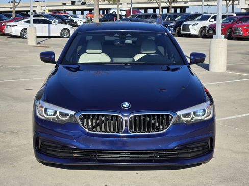 Used 2019 BMW 530i w/ Convenience Package image 6