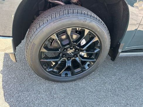New 2026 Chevrolet Silverado 1500 LTZ w/ LTZ Premium Package image 10