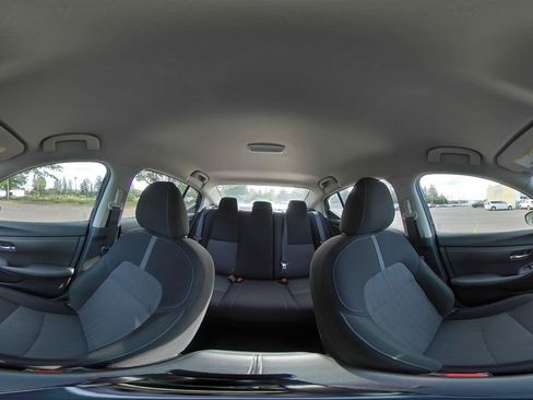 Used 2025 Nissan Sentra SV FWD image 40