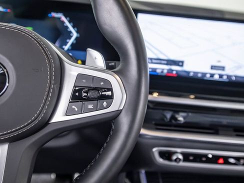 Used 2025 BMW X7 xDrive40i w/ M Sport Package image 44