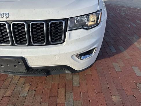 Used 2022 Jeep Grand Cherokee Laredo E RWD image 24