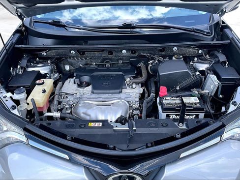 Used 2018 Toyota RAV4 XLE w/ Plus Extra Value Package FWD image 29