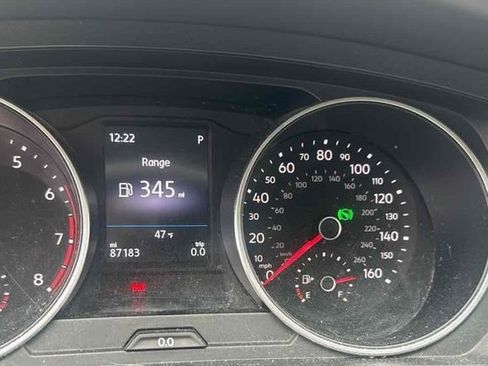 Used 2018 Volkswagen Tiguan S image 6