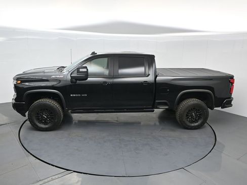 Used 2025 Chevrolet Silverado 2500 ZR2 w/ Technology Package image 49