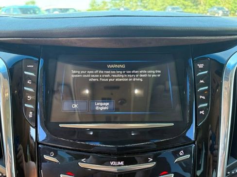Used 2017 Cadillac Escalade Premium Luxury AWD/4WD image 22