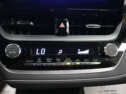 Used 2023 Toyota Corolla SE image 15