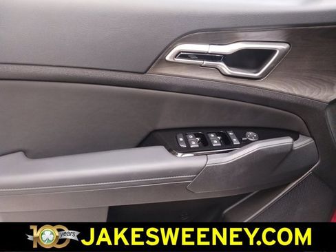 Used 2025 Kia Sportage X-Line w/ Premium Package image 28