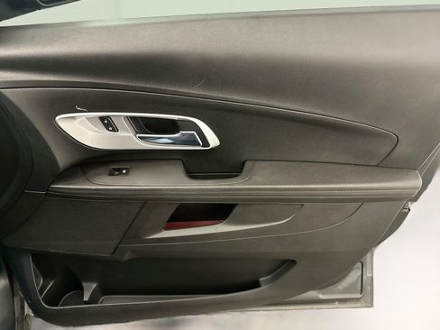 Used 2017 Chevrolet Equinox LS AWD/4WD image 32